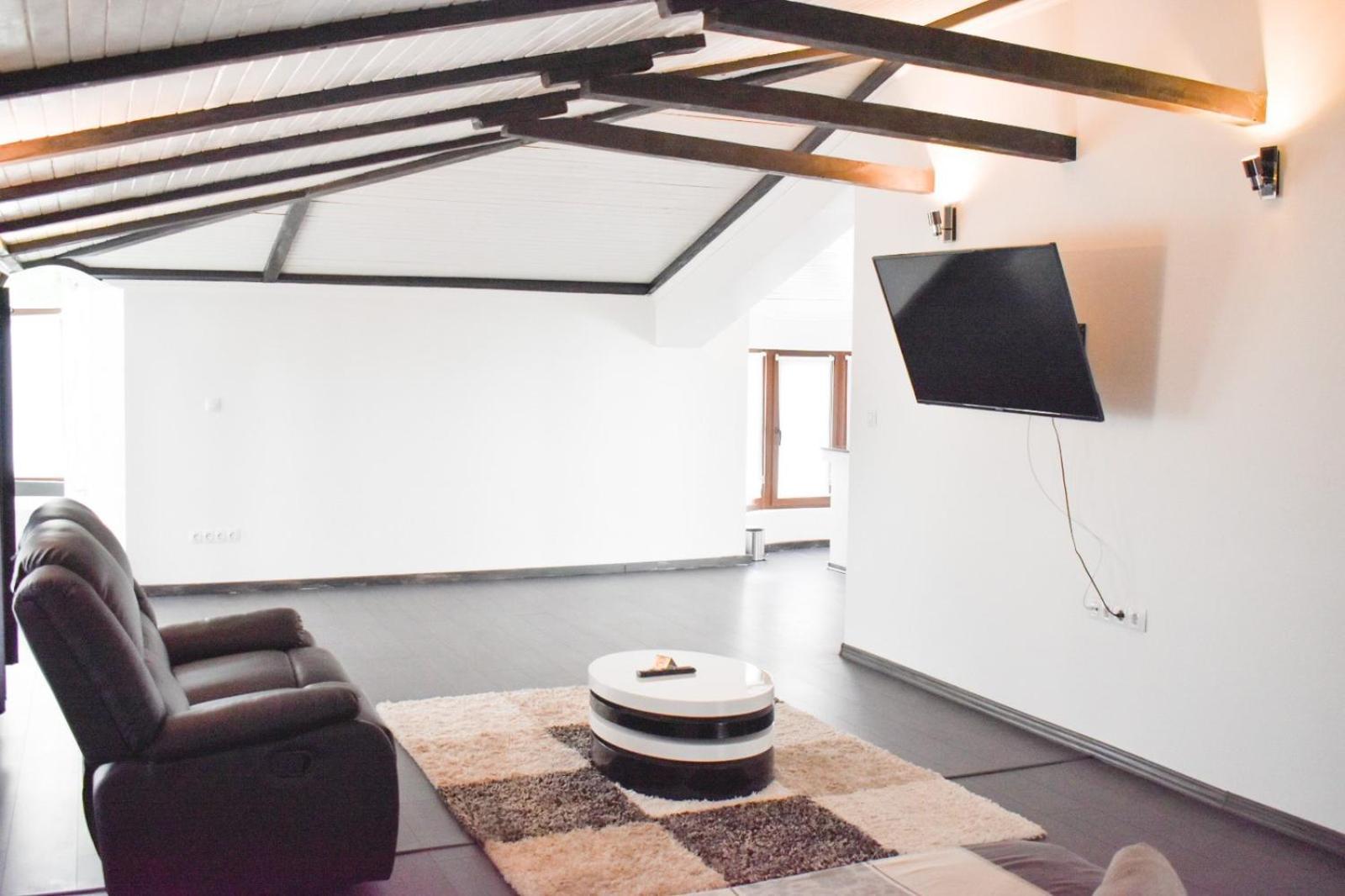 Vila Casafamiglia Prolesha Exteriér fotografie